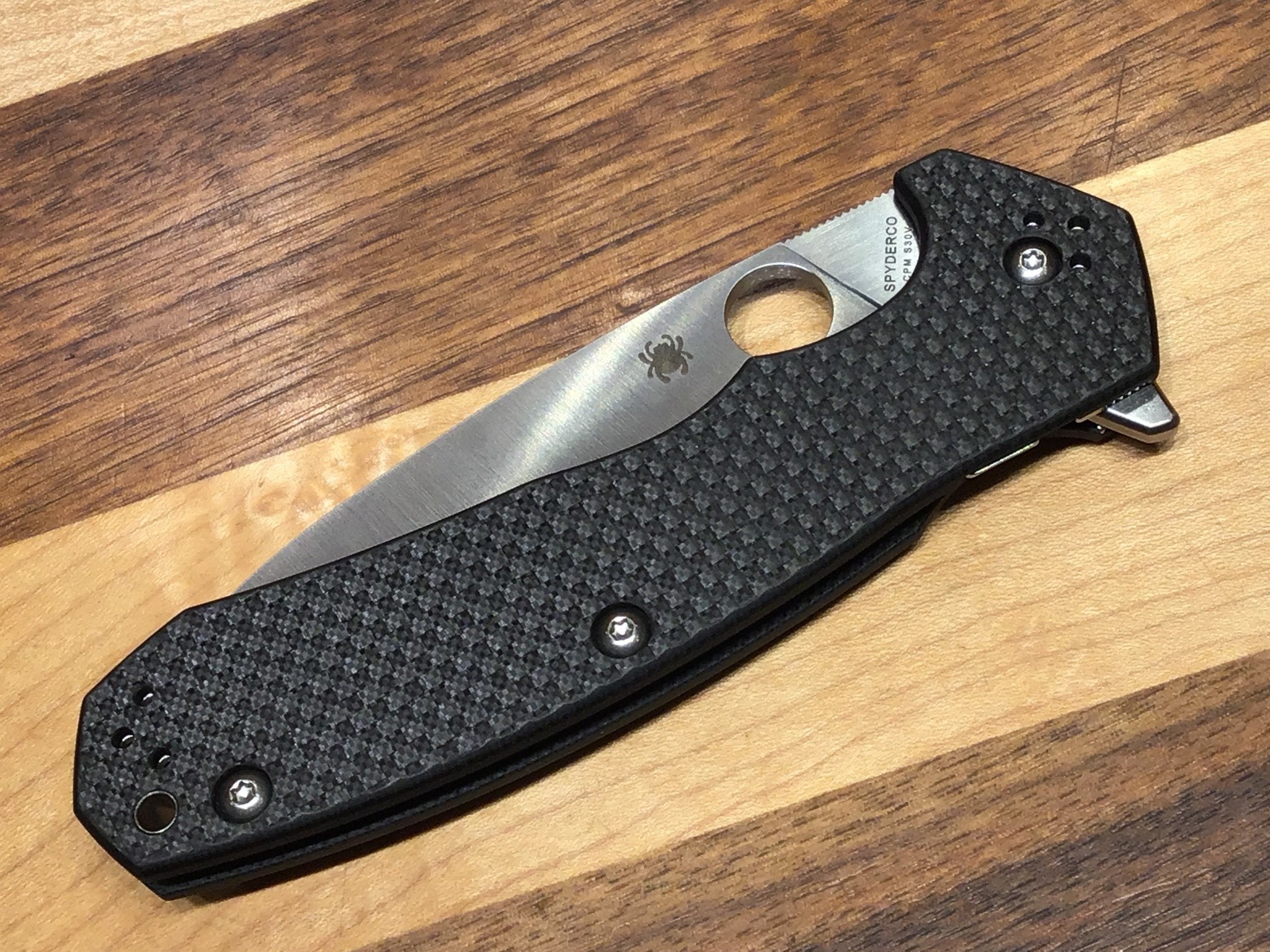 Amalgame Spyderco avec verrouillage par compression en CPM S30V