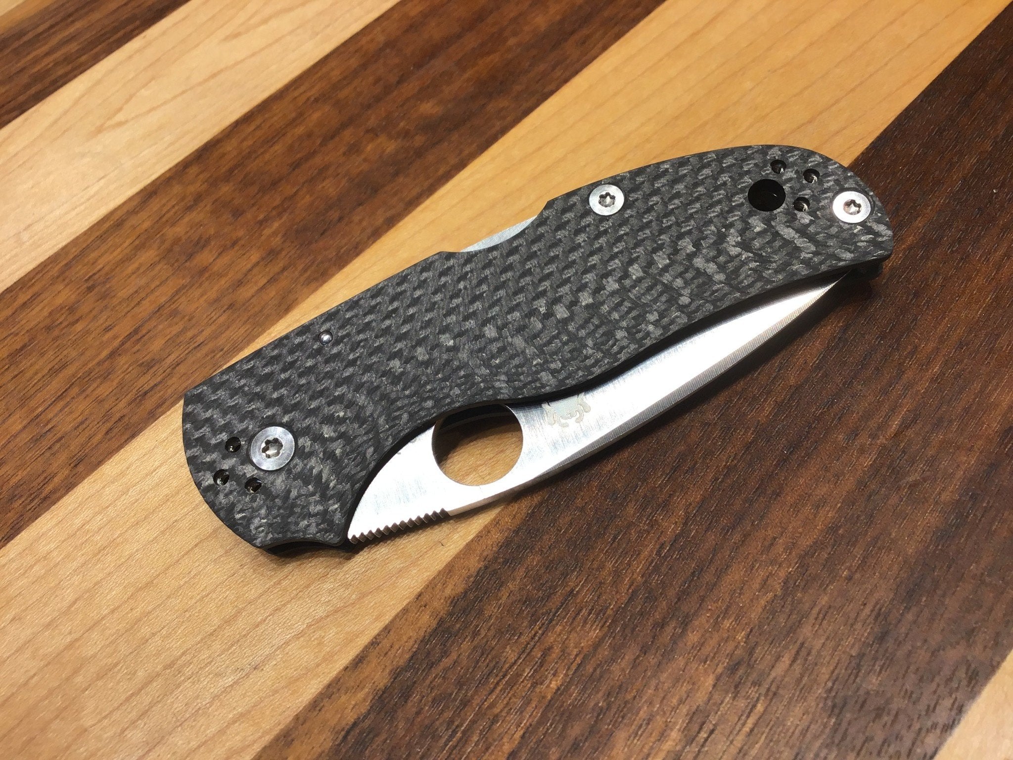 Spyderco Native 5 en fibra de carbono y CPMS90V