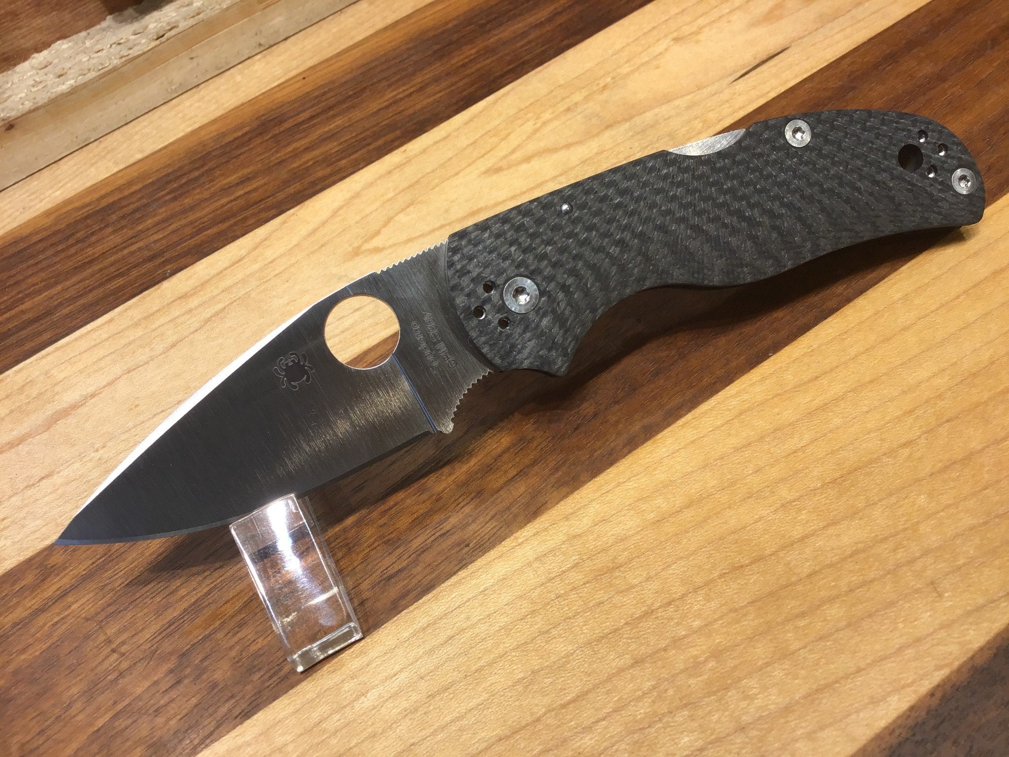 Spyderco Native 5 en fibra de carbono y CPMS90V